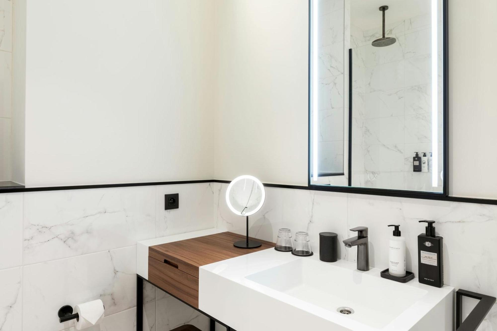 Hotel Sapphire House Antwerp, Autograph Collection Esterno foto Bathroom