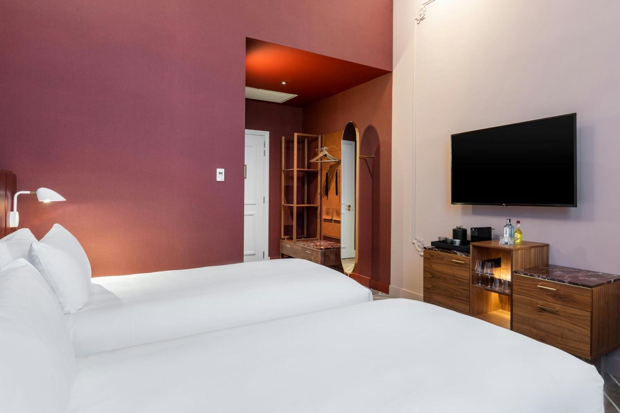 Hotel Sapphire House Antwerp, Autograph Collection Esterno foto A room at the hotel
