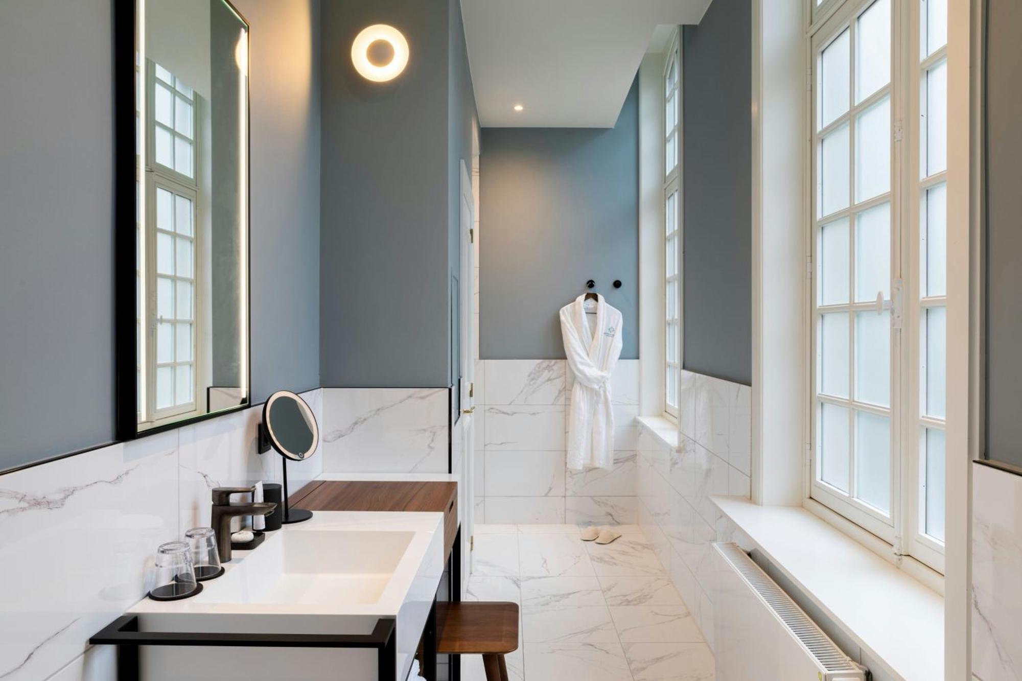 Hotel Sapphire House Antwerp, Autograph Collection Esterno foto Bathroom