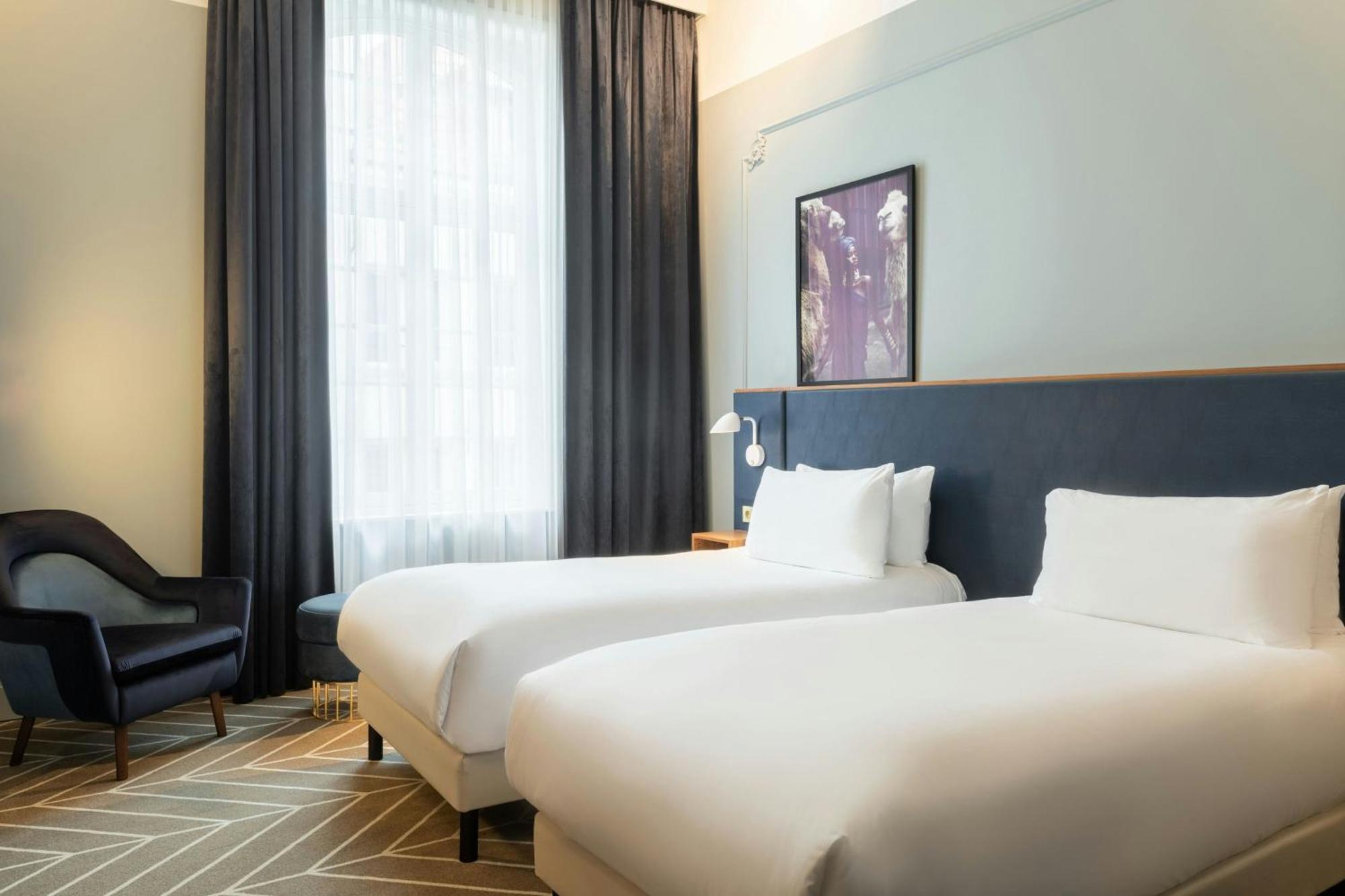 Hotel Sapphire House Antwerp, Autograph Collection Esterno foto A room at the hotel