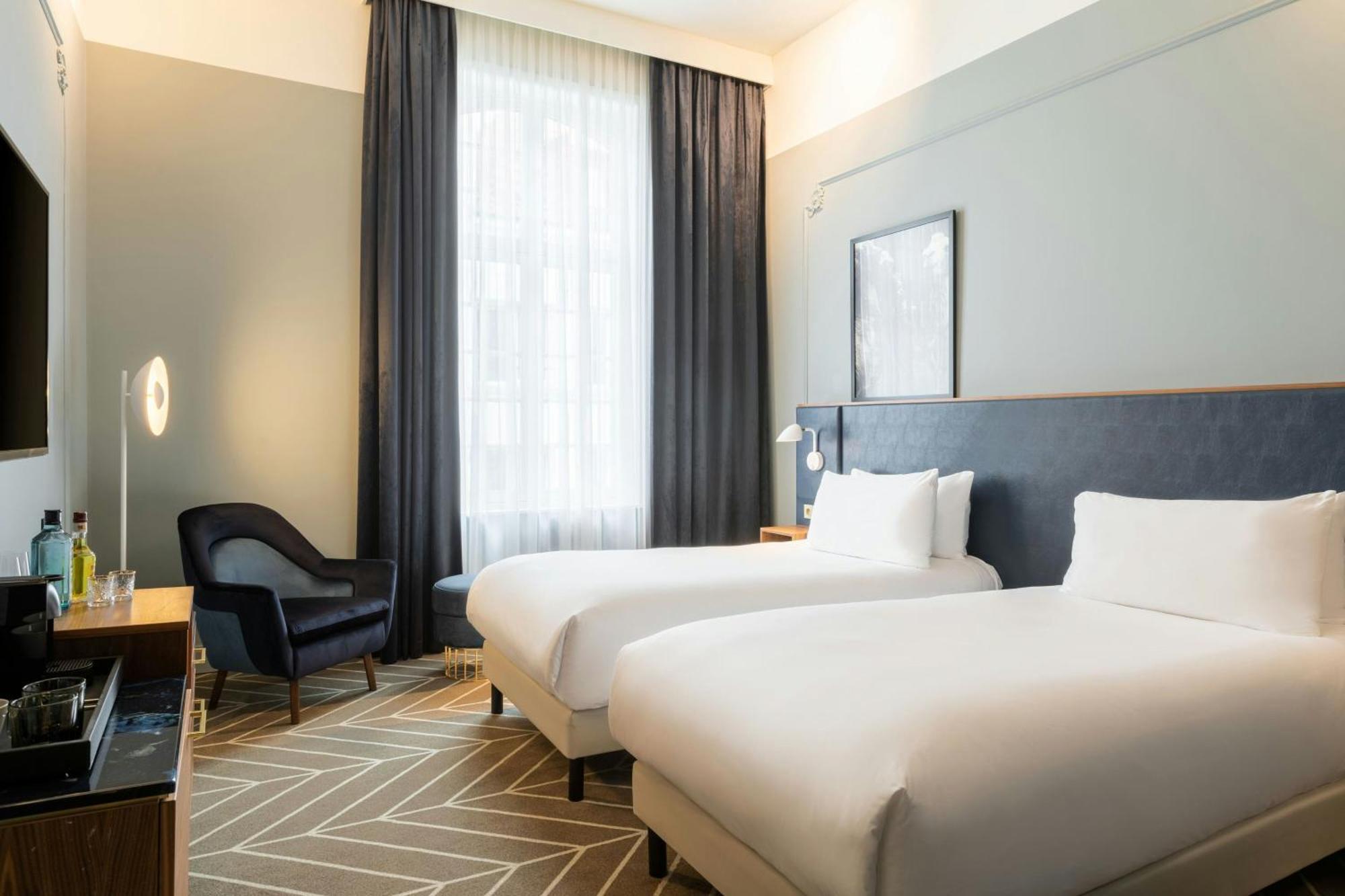 Hotel Sapphire House Antwerp, Autograph Collection Esterno foto A room at the hotel