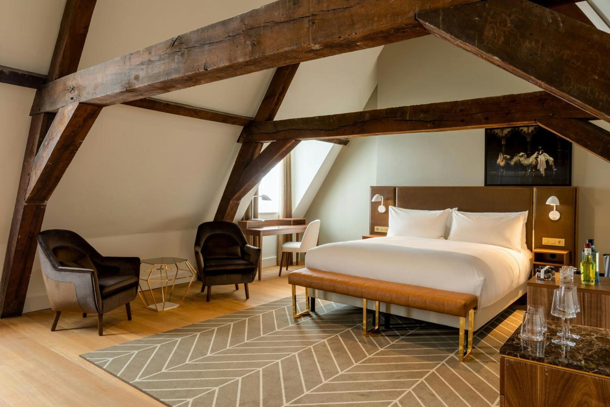 Hotel Sapphire House Antwerp, Autograph Collection Esterno foto A room at the hotel